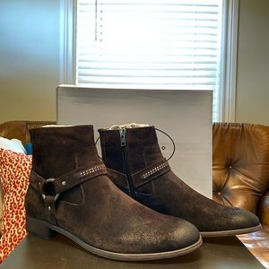 New in box steve madden brown suede harness boots